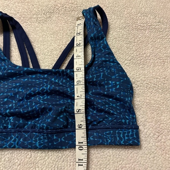 Lululemon Energy Sports Bra Exhale Strappy
Samba Snake Kayak Blue Hero Blue - Picture 4 of 11